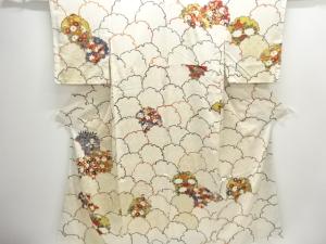 雪輪に草花模様刺繍訪問着
